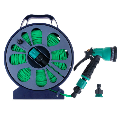 TG56042 15-meter retractable garden hose with spray gun on a reel