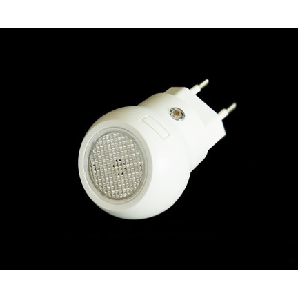 MM49 LED LAMPA SE SOUMRAKOVÝM SENZOREM PRO ZÁSUVKU