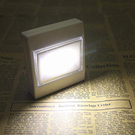 J2207 VEDL SPÍNACÍ LAMPA COB 3W S BATERIÍ + MAGNET