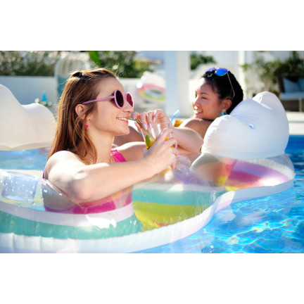 43648 AUFBLASBARER REGENBOGEN STRAND DOPPELSCHWIMMKREIS 186X116CM BESTWAY
