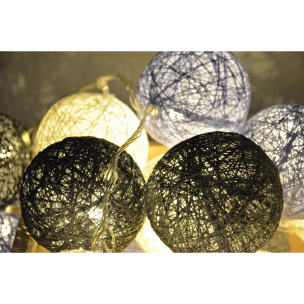 SS48 GIRLANDA COTTON BALLS 10 Farben