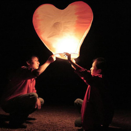 DD19 HAPPY HAPPY LAMPIONS FLYING HEART Hochzeitsfeier