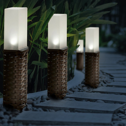 TG66774 SOLÁRNÍ ZAHRADNÍ LAMPA RATAN VEDL SVĚTLA 4KS PÓL POHÁNĚNÝ SOLÁRNÍ PANEL