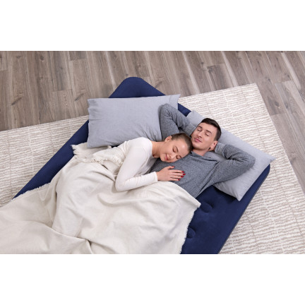 67002 Aufblasbare Zwei-Personen-Matratze aus Velours 191x137x22cm