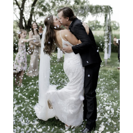 TG60120 CONFETTI TUBA SHOOTING WHITE HEARTS für eine Hochzeit Valentinstag-Empfang
