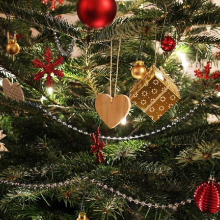 TG63190-1 WEIHNACHTSBAUMKETTE SILBER SCHILFPERLEN GIRLANDE SPULE 5M
