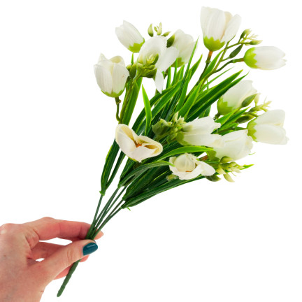 CV13987-1 KROKUSSTRAUSS KROKUSSE IM GRAS WEISS KÜNSTLICHE FRÜHLINGSBLUMEN