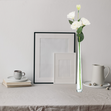 CV21840-1 Eustoma, 4-flowered stem, white, delicate wild rose