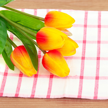 CV26805-7 TULPENSTRAUSS X5 KUNSTBLUMEN TULPEN IN SCHAUMSTOFFSTRAUSS