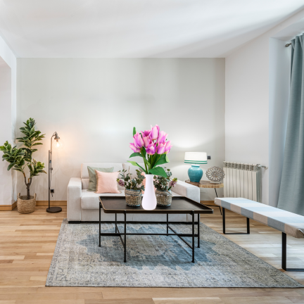 CV26811-7 STRAUSS KÜNSTLICHER GELOCHTER TULPEN X 9 VIOLETT