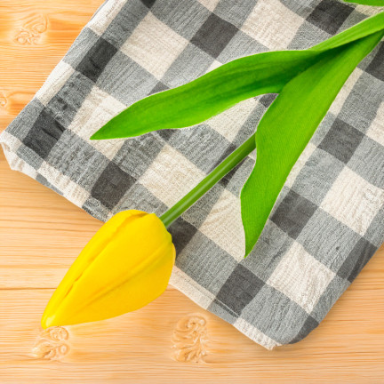 CV31234-2 EINZELNE GELBE TULPE ALS LEBENDE BLUME KUNSTBLUME FÜR BLUMENSTRAUSS SCHILF