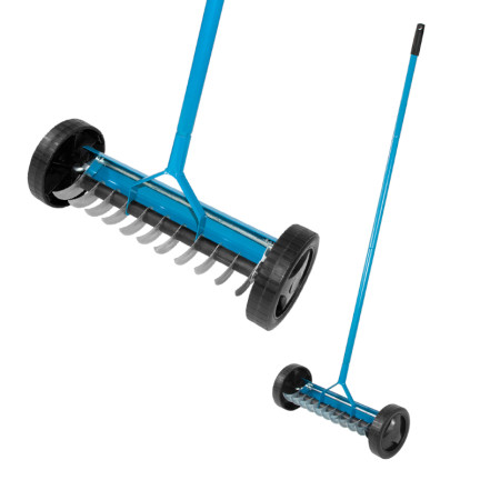 O16 Manual Aerator and Scarifier, Rotary Oscillating Model on Wheels, Lawn Spikes
