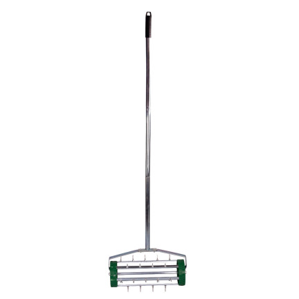 O16B Manual Aerator and Scarifier, Rotary Cylinder Type with Wheels, Lawn Spikes