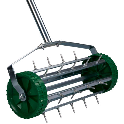 O16B Manual Aerator and Scarifier, Rotary Cylinder Type with Wheels, Lawn Spikes