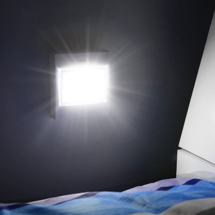 J2207 VEDL SPÍNACÍ LAMPA COB 3W S BATERIÍ + MAGNET