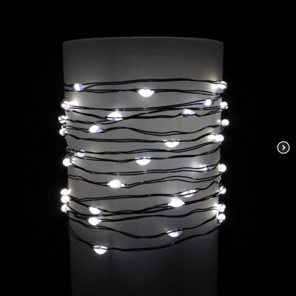 TG73524-1 VÁNOČNÍ STROMEK SVĚTLA ZELENÝ DRÁT BATERIE STUDENÉ SVĚTLO BÍLÉ 40LED
