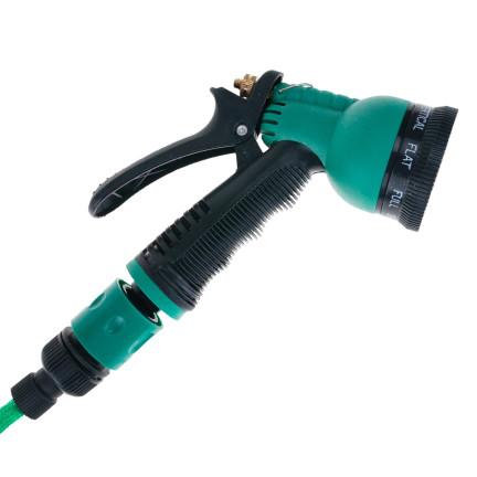 TG56042 15-meter retractable garden hose with spray gun on a reel