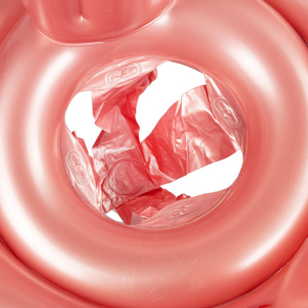 TG67349 Inflatable flamingo ring with a seat for children