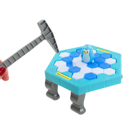 TG71161 PENGUINS FAMILY ARCADE GAME ICE BREAKING LEDOVÁ PAST S TUČŇÁKY