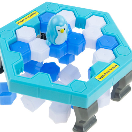 TG71161 PENGUINS FAMILY ARCADE GAME ICE BREAKING LEDOVÁ PAST S TUČŇÁKY