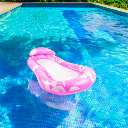 TG77796 AUFBLASBARE STRANDMATRATZE ZUM SCHWIMMEN MIT NETZPOOLKISSEN