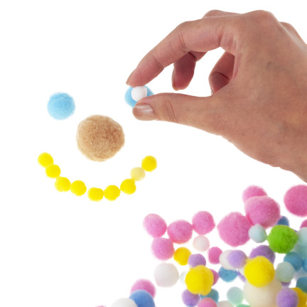 TG80413 DEKORATIVE POMPONS PASTELL MINI MIX 1-3CM 450STK