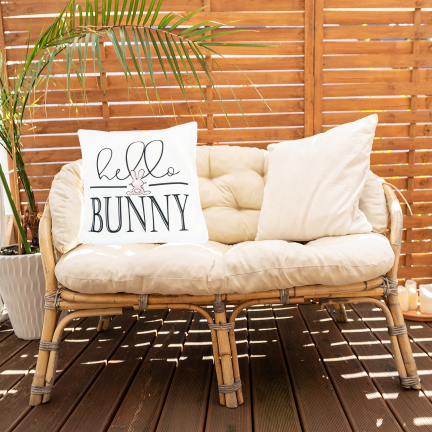 TG81305 - Set of 4 velvet Easter pillowcases, 45x45 cm, with decorative bunnies