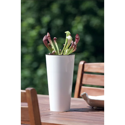 DTUS250S-S449 Tall White Glossy Planter with Insert for Balcony – Tubus Slim Shine Planter